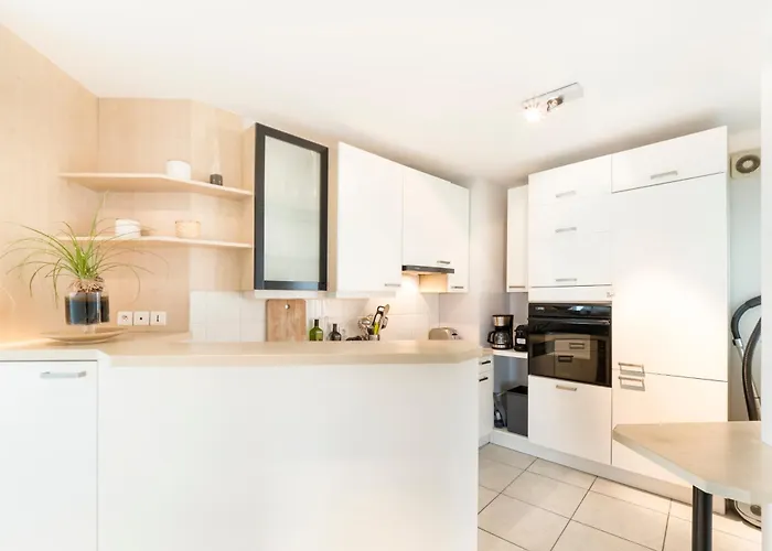 Heol, 5eme Etage,face Lejlighed *